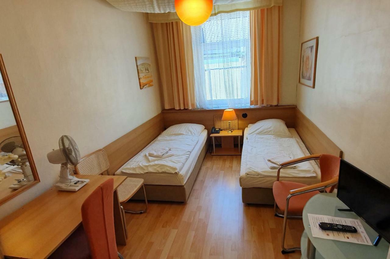 Central Budget Hotel Bonn Exteriör bild